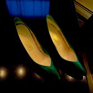 Vintage Emerald Pumps - low heel - Pinup style